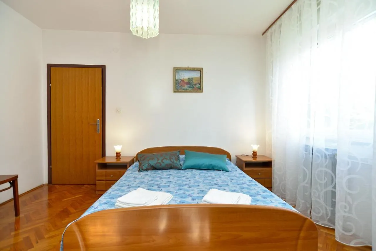 Apartments Regina 1067 0*, Rovinj