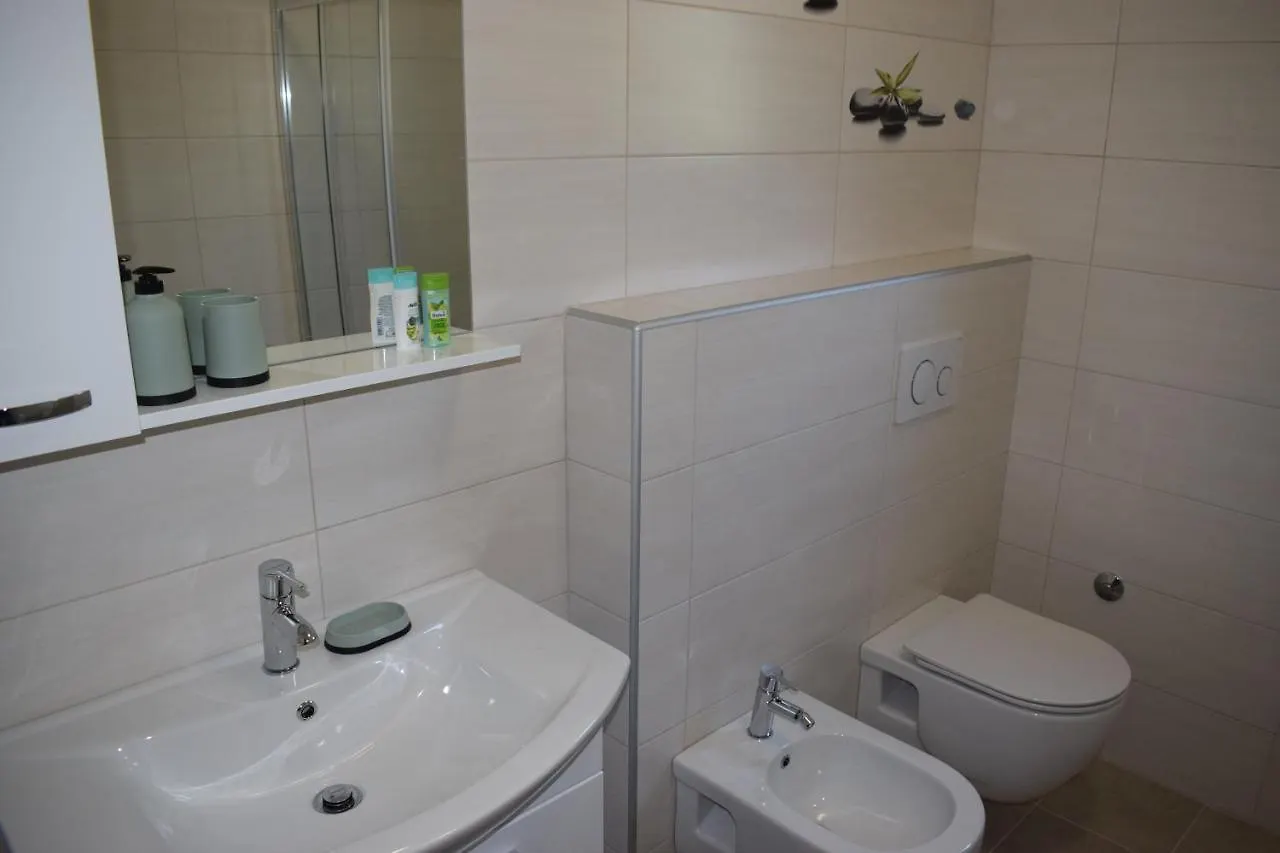 Apartments Regina 1067 Croatia