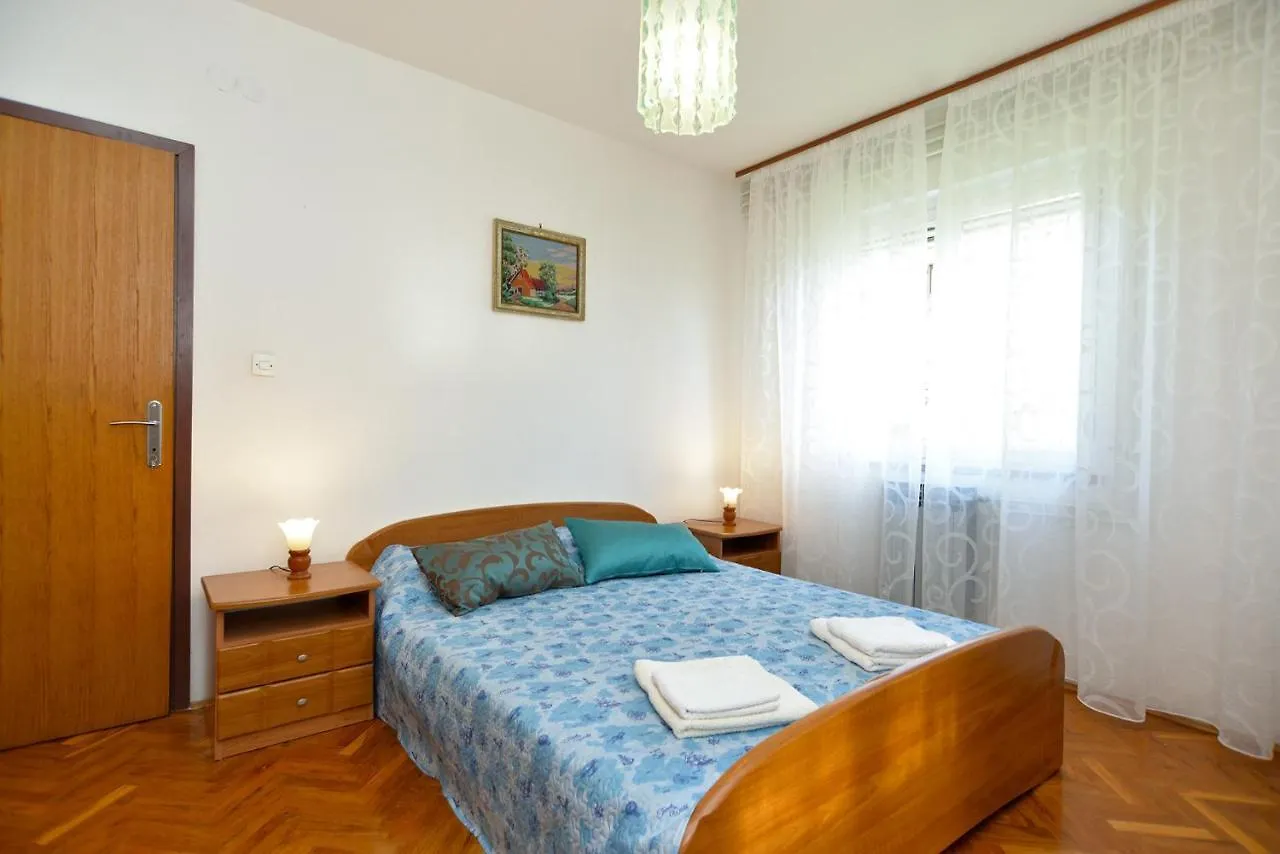 Apartments Regina 1067 Croatia