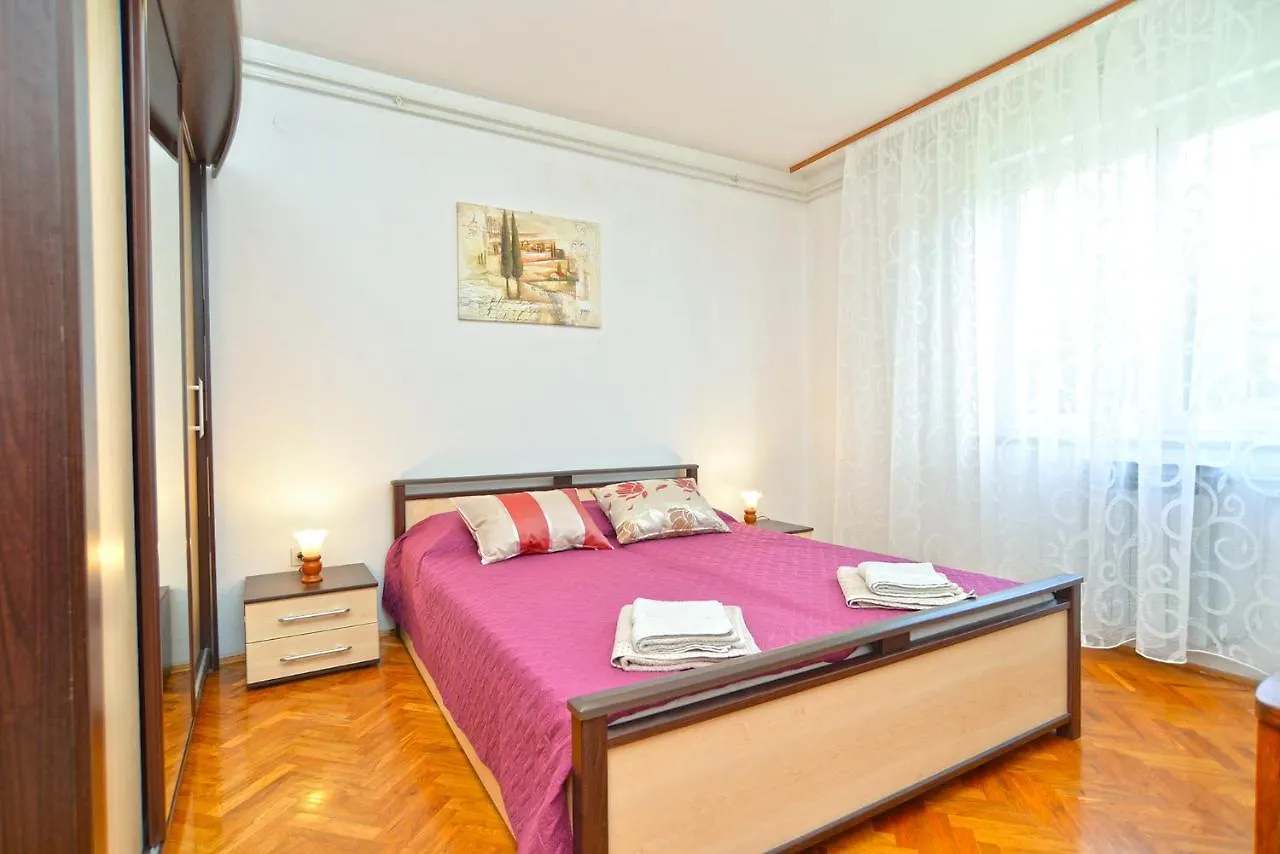 Apartments Regina 1067 0*, Rovinj Croatia